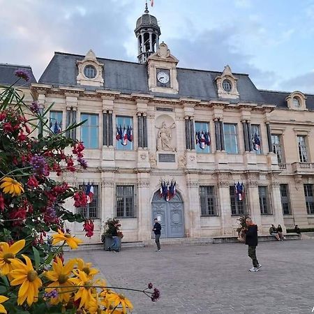 Le Clos Guivet Troyes Bagian luar foto