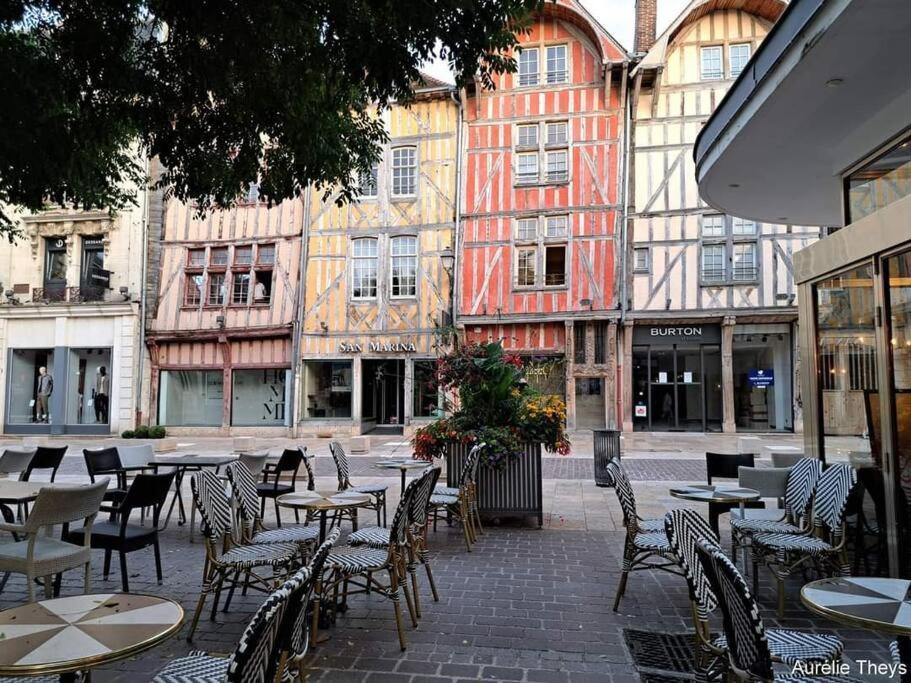 Le Clos Guivet Troyes Bagian luar foto