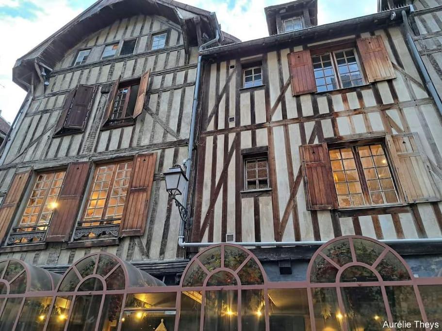 Le Clos Guivet Troyes Bagian luar foto